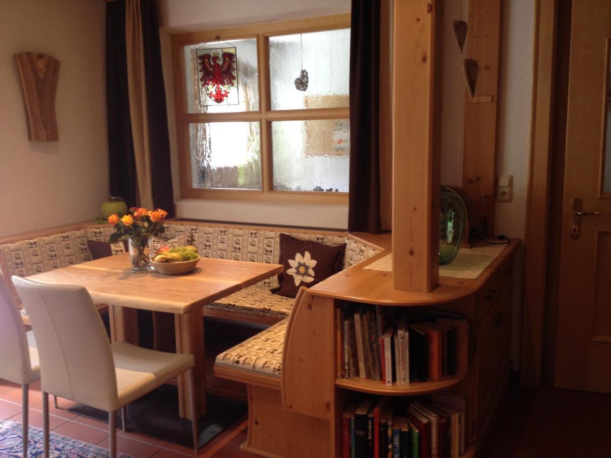 Haus Christaldo Bed & Breakfast ซังคท์อันทอนอัมอาร์ลแบร์ก ภายนอก รูปภาพ