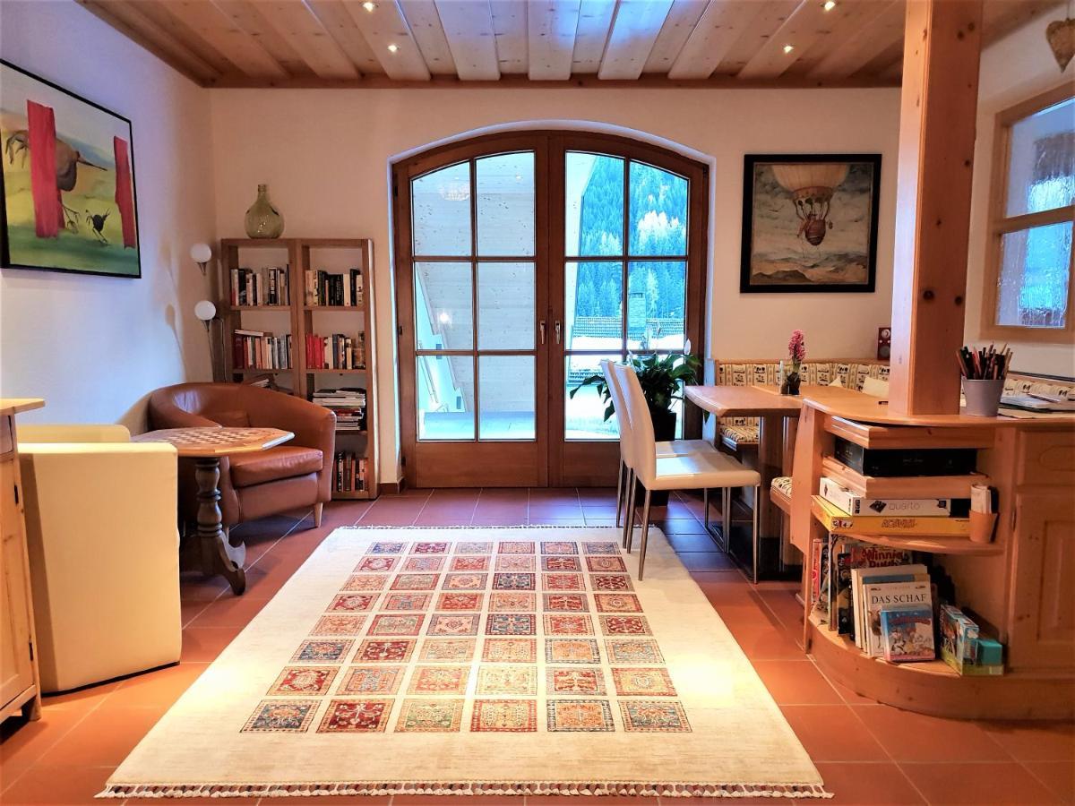 Haus Christaldo Bed & Breakfast ซังคท์อันทอนอัมอาร์ลแบร์ก ภายนอก รูปภาพ